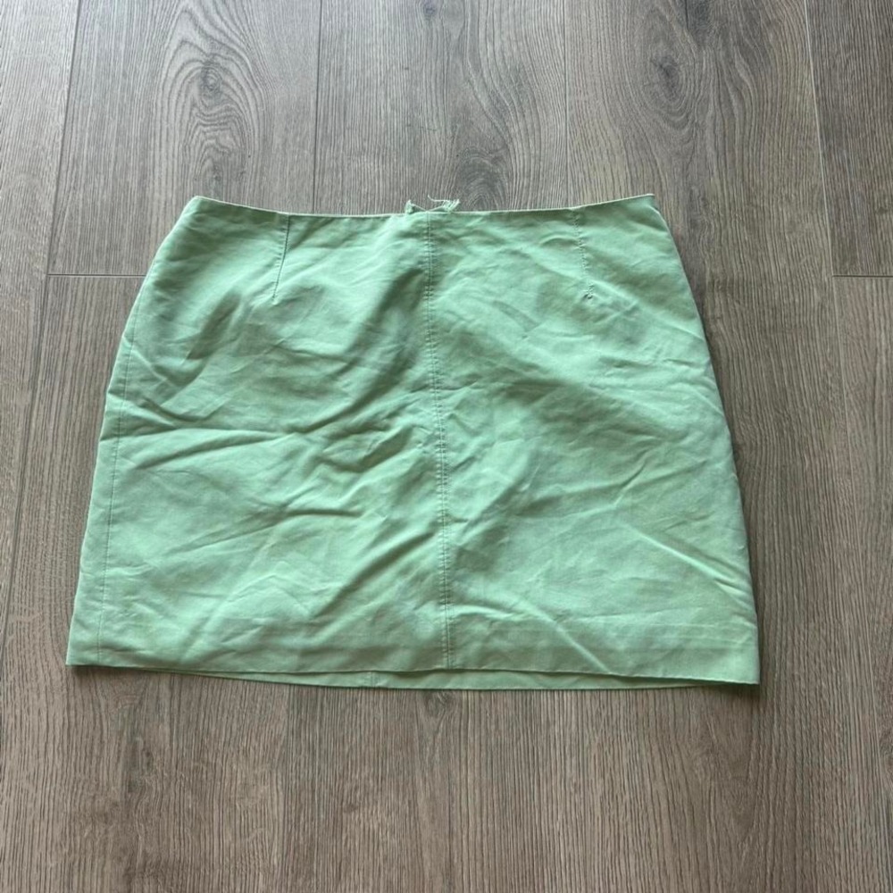 H&M Green Mini Skirt Y2K Spring Summer Lightweight Skirt Size 6